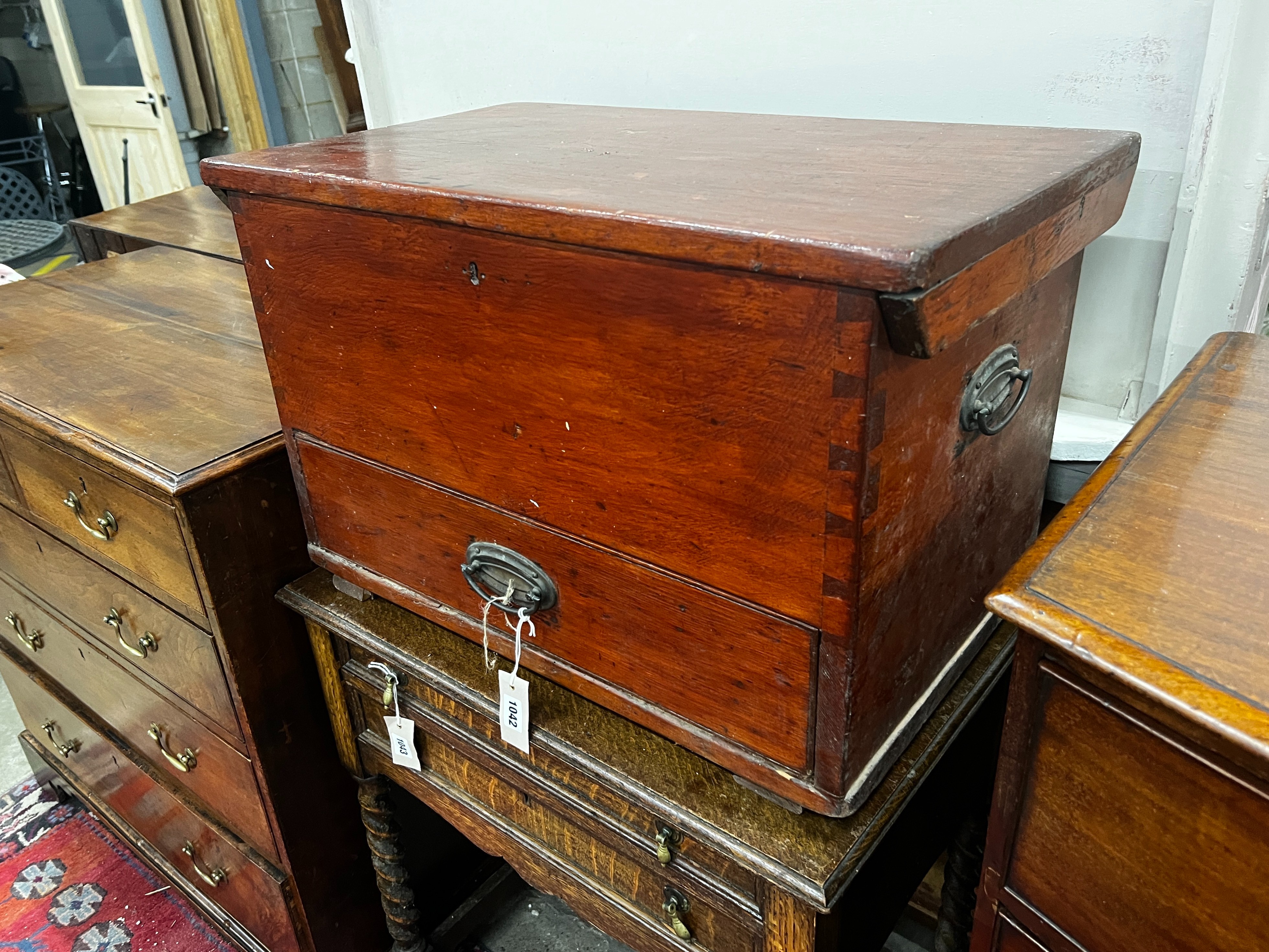 A Victorian pine carpenter's chest with painted grain, width 69cm, depth 41cm, height 45cm